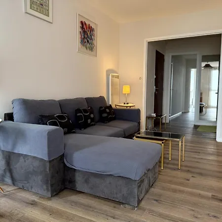 4p 70m2 Plein Centre Avec Parking *